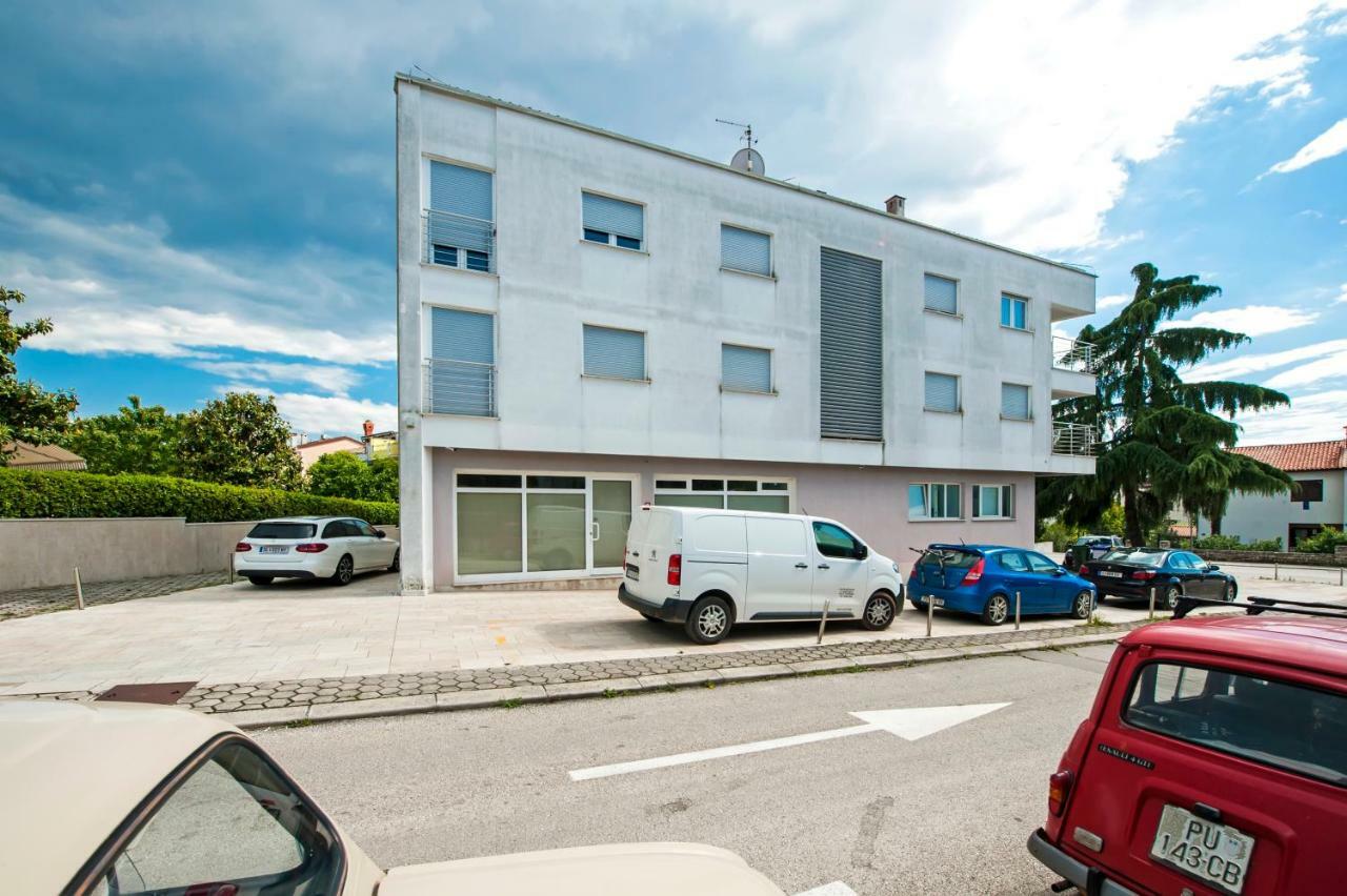 Apartment Canna ロヴィニ エクステリア 写真